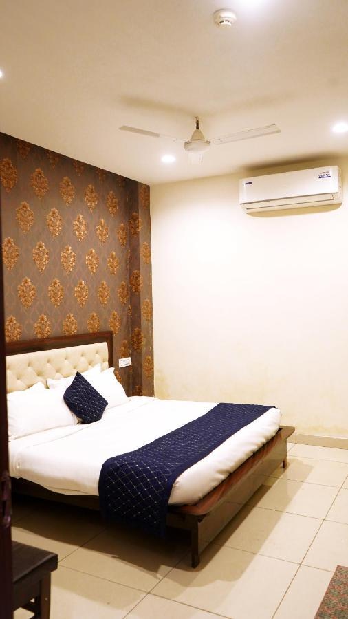 Aa Hotels & Resorts Zirakpur エクステリア 写真