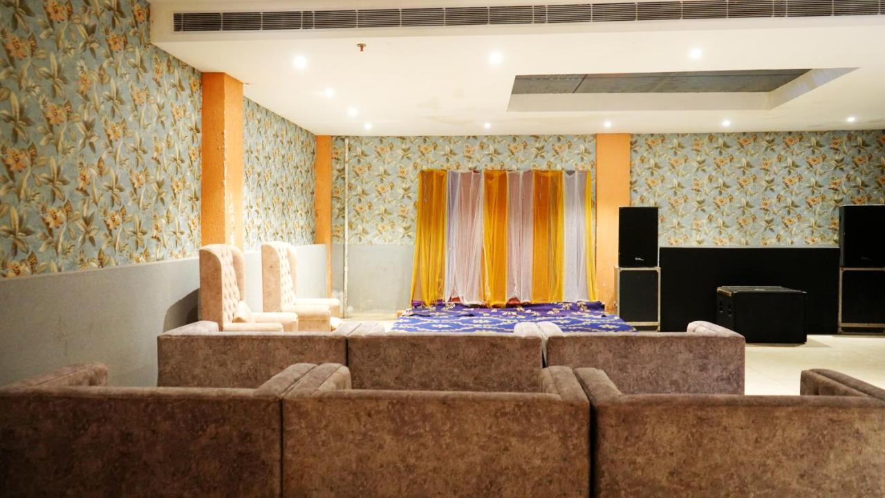 Aa Hotels & Resorts Zirakpur エクステリア 写真