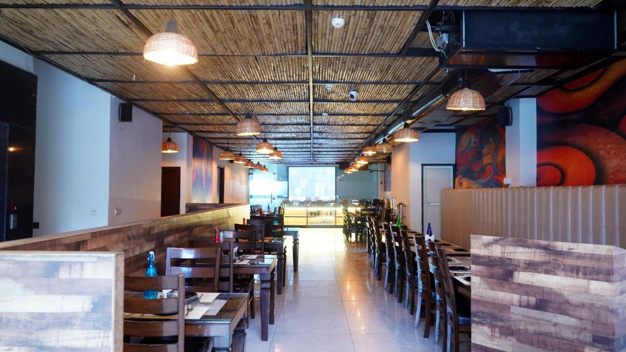 Aa Hotels & Resorts Zirakpur エクステリア 写真