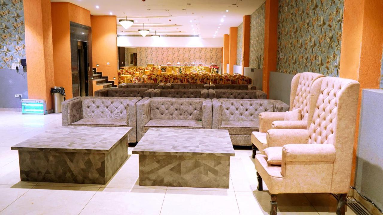 Aa Hotels & Resorts Zirakpur エクステリア 写真